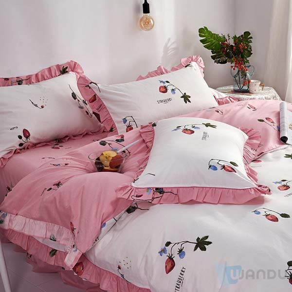 Popular Cartoon Bedsheets Bedding Set Cute Printed Custom Design Bed Sheet Duvet Cover BedSheet Fabric For Children 