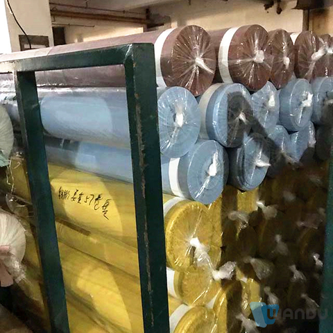 Polyester Fleece Factory 100% Polyester Fabric Plain Dyed Bedsheet Fabric 65GSM